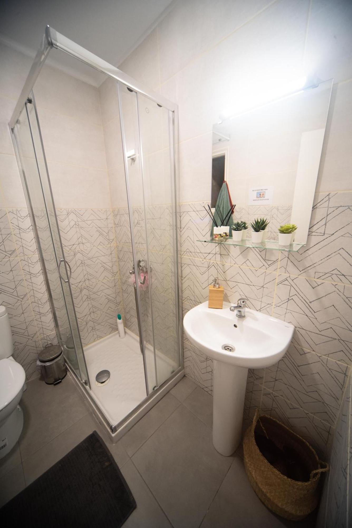 Hostal - Sils Barcelona